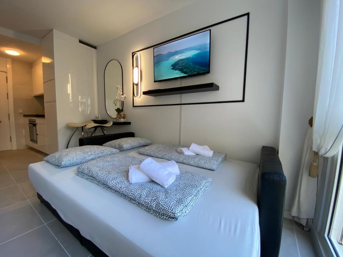 Modern Sea View Studio In Benal Beach Benalmádena Exterior foto